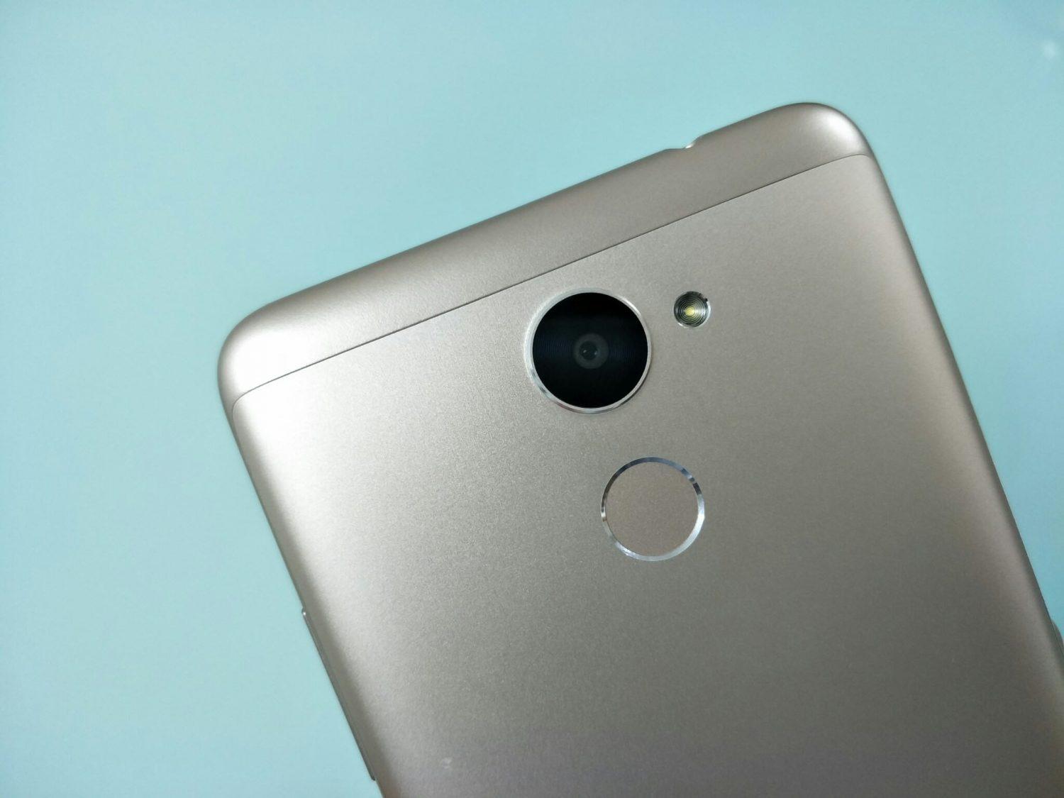 Huawei Y7 Prime (1)