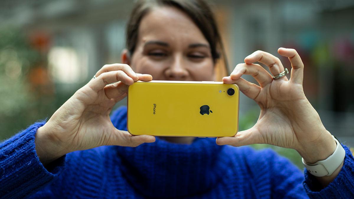 Apple Iphone XR 64gb Stock اپل آیفون ایکس آر ۶۴گیگابایت استوک