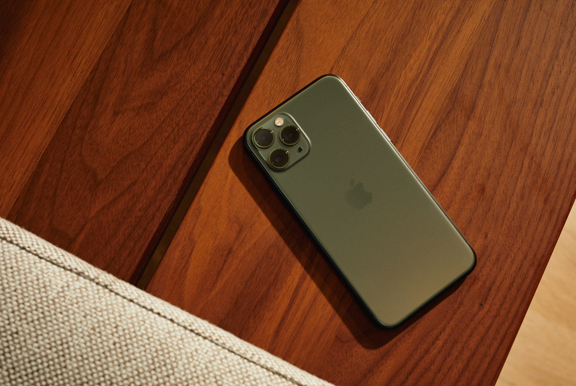 Apple Iphone 11 Pro 256gb 1SIM Stok آیفون ۱۱پرو ۲۵۶گیگ تک سیم کارت استوک