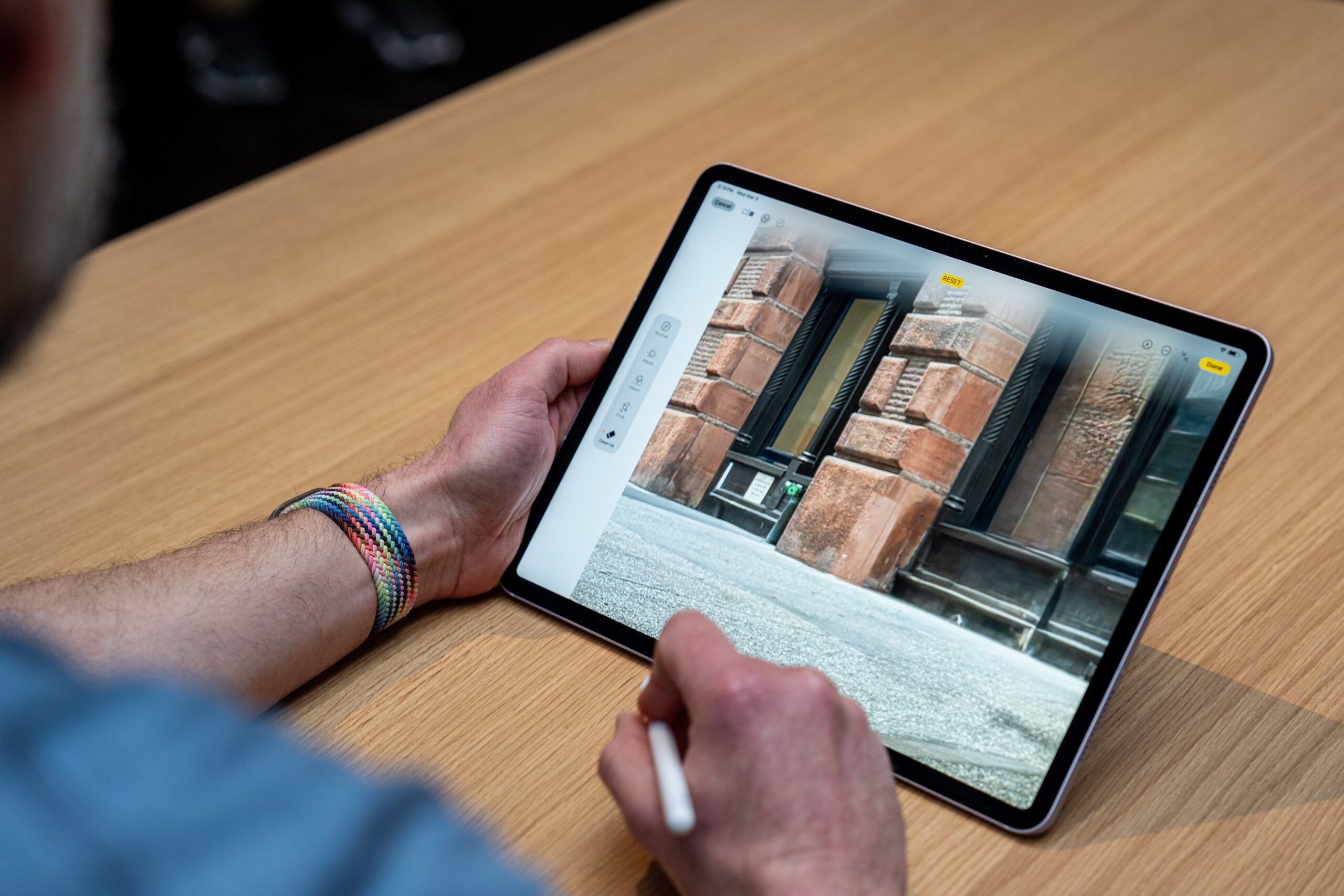 Apple Ipad Air 6TH M2 2024 WiFi 256Gb اپل آی پد ایر 6 بی سیم ۲۵۶گیگ (2)